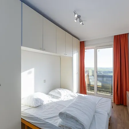 Spacious With Garage And Sea View Daire *