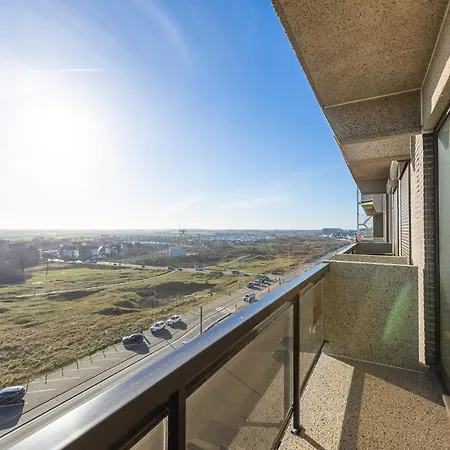 Spacious With Garage And Sea View *