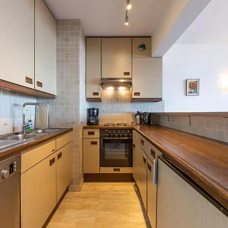 Spacious With Garage And Sea View Apartment Middelkerke