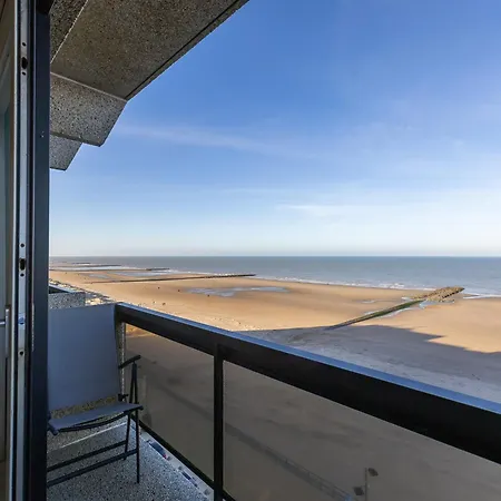 Spacious With Garage And Sea View