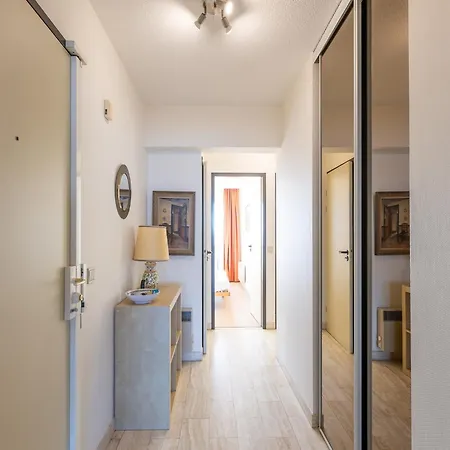 Spacious With Garage And Sea View Daire *