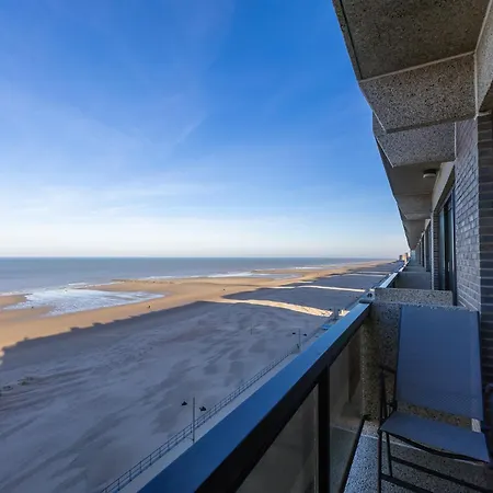 Daire Spacious With Garage And Sea View Middelkerke