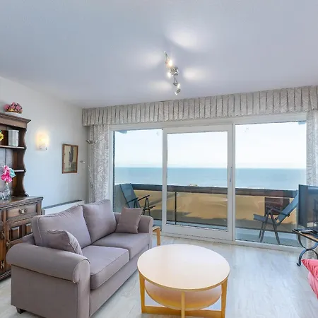 Spacious With Garage And Sea View
